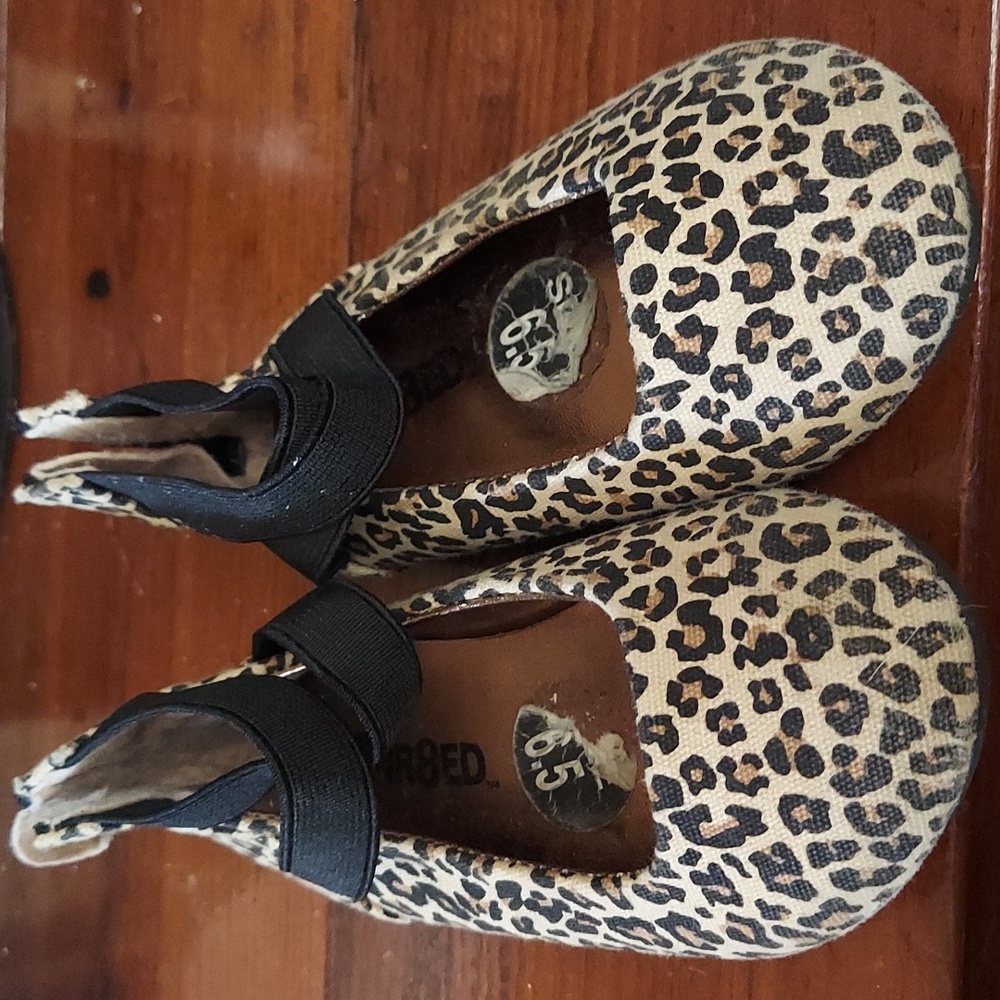 Unr8ted Leopard print flats Toddler size 6.5